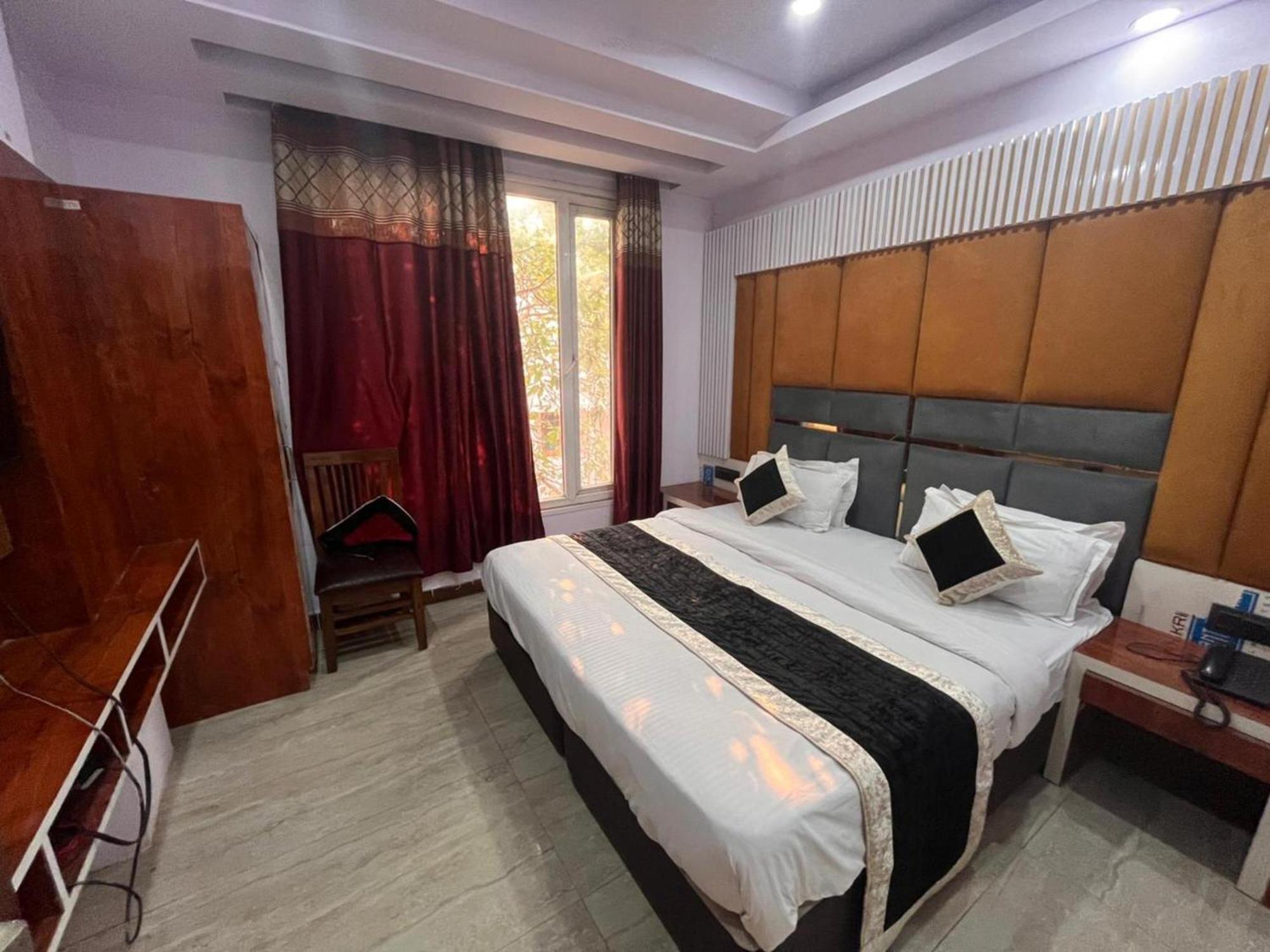 Hotel Ambience -5 Mints Walk From Railway Station New Delhi Exterior photo