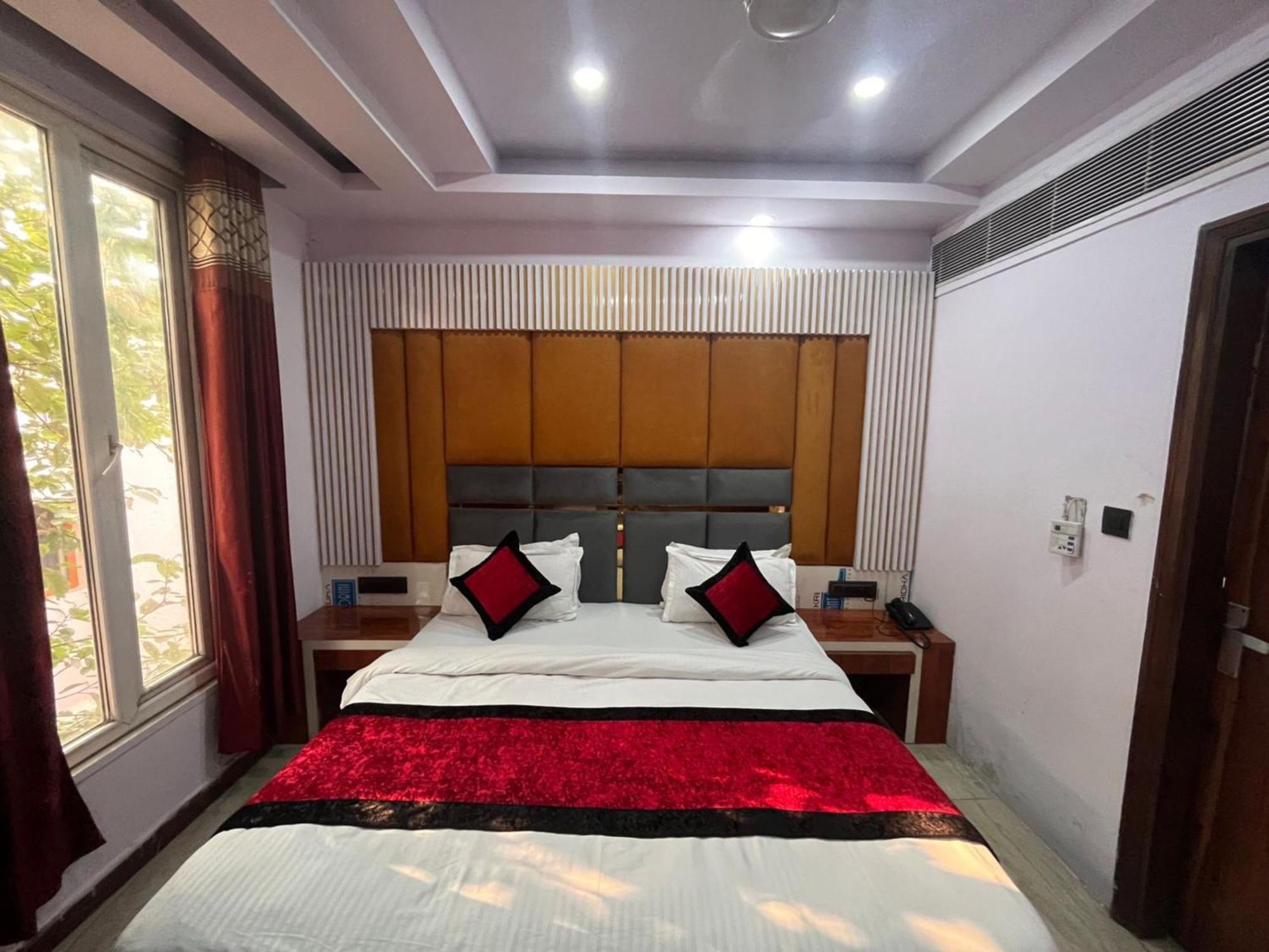 Hotel Ambience -5 Mints Walk From Railway Station New Delhi Exterior photo