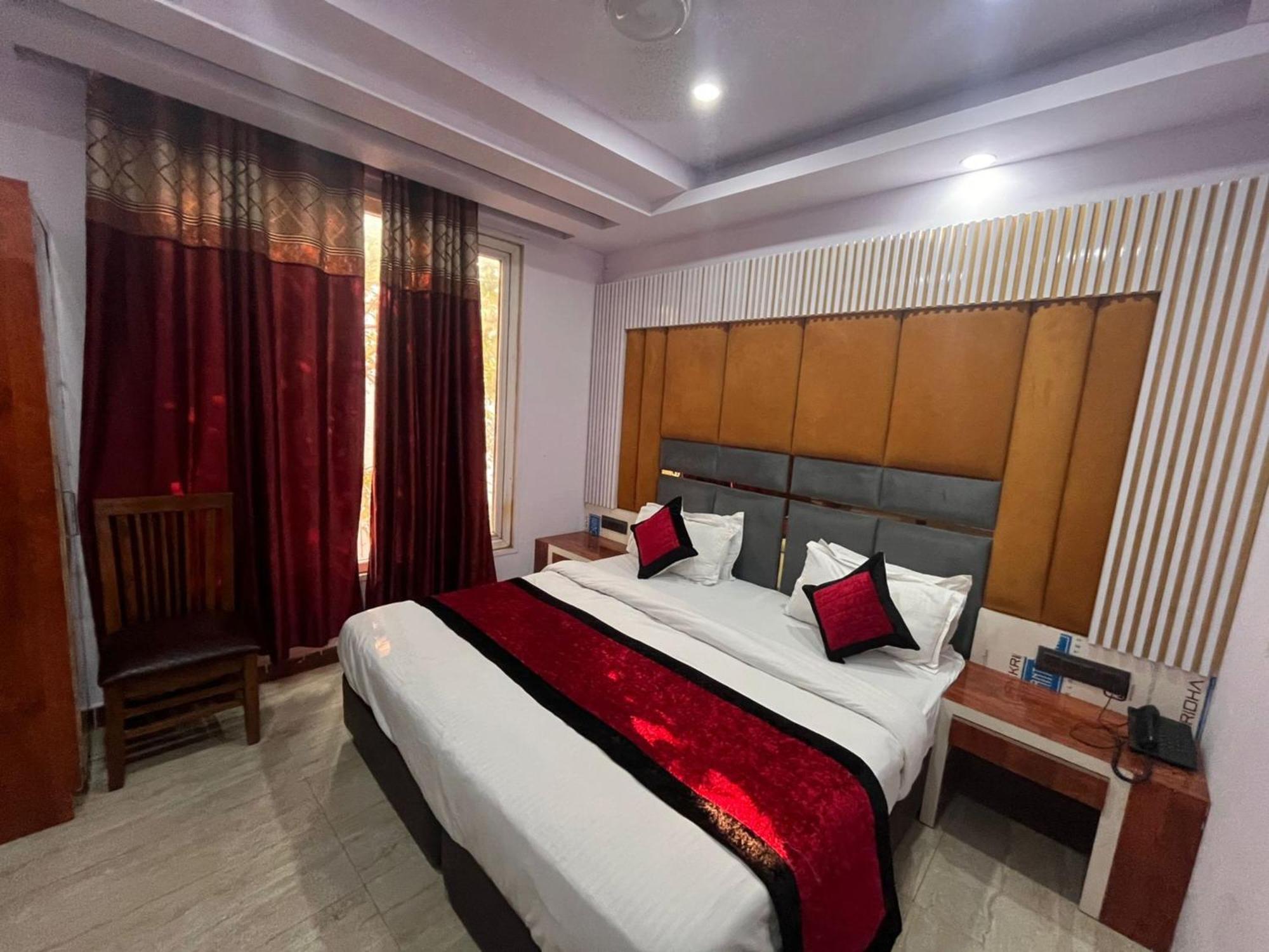 Hotel Ambience -5 Mints Walk From Railway Station New Delhi Exterior photo