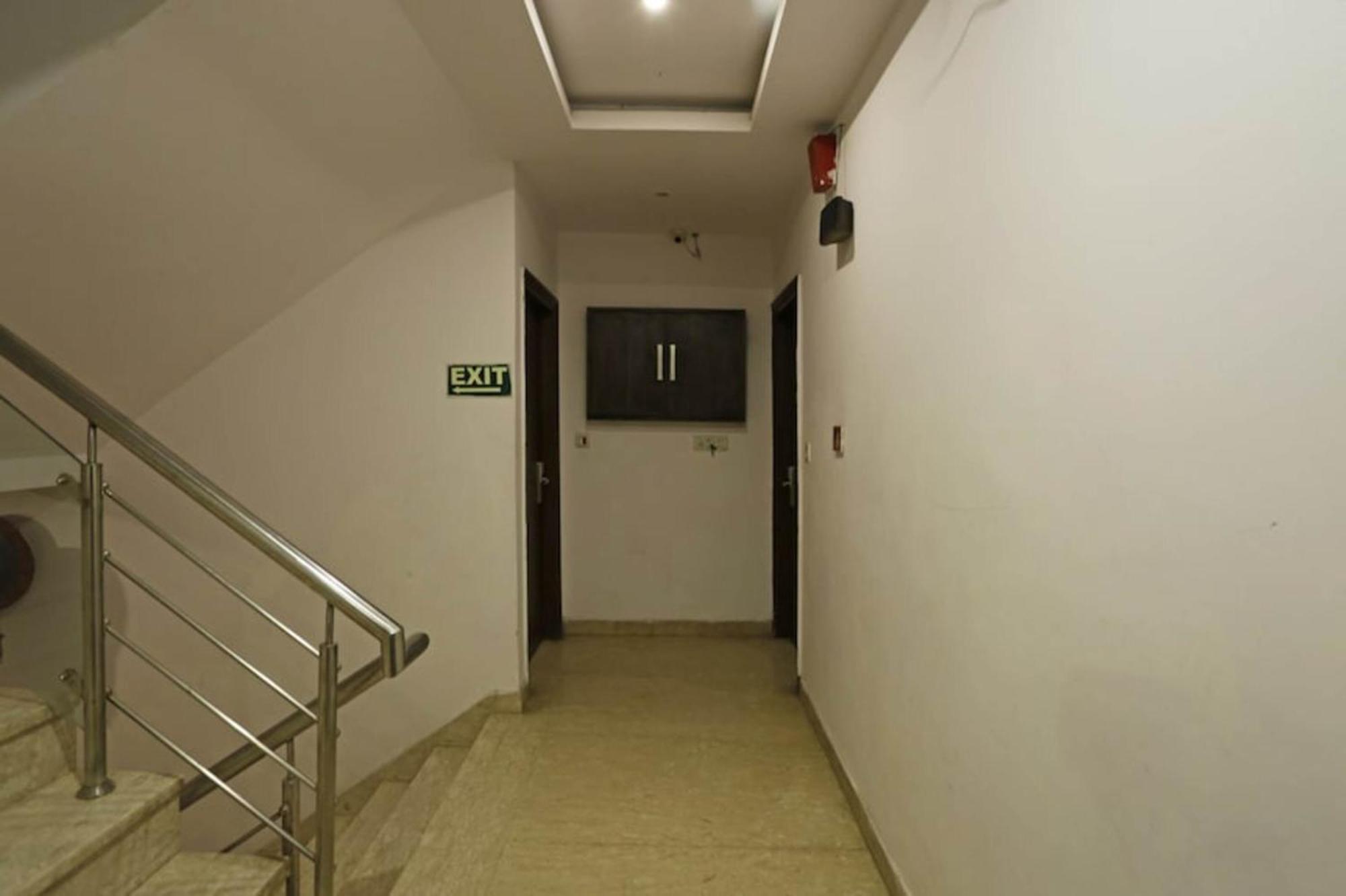 Hotel Ambience -5 Mints Walk From Railway Station New Delhi Exterior photo