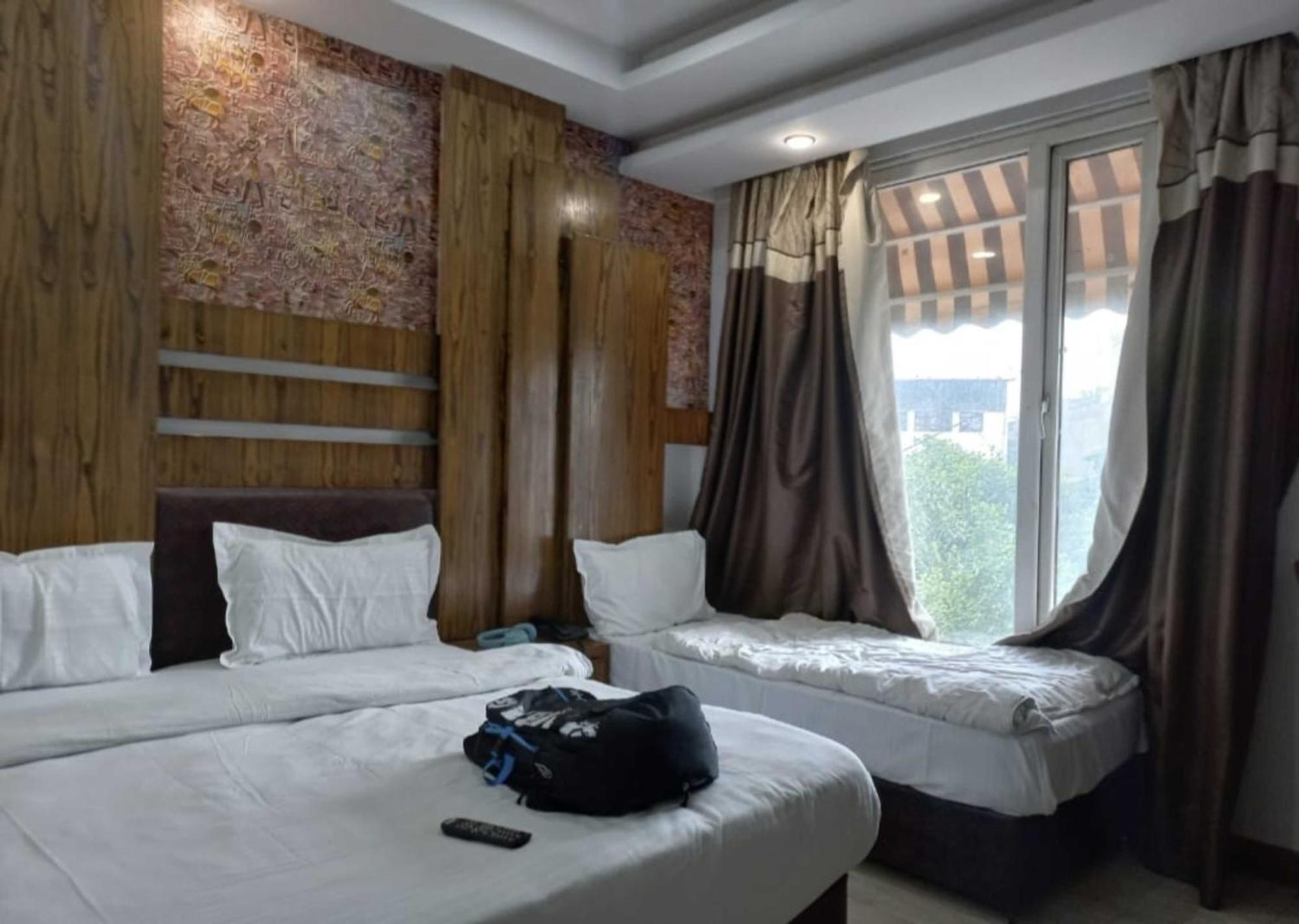 Hotel Ambience -5 Mints Walk From Railway Station New Delhi Exterior photo