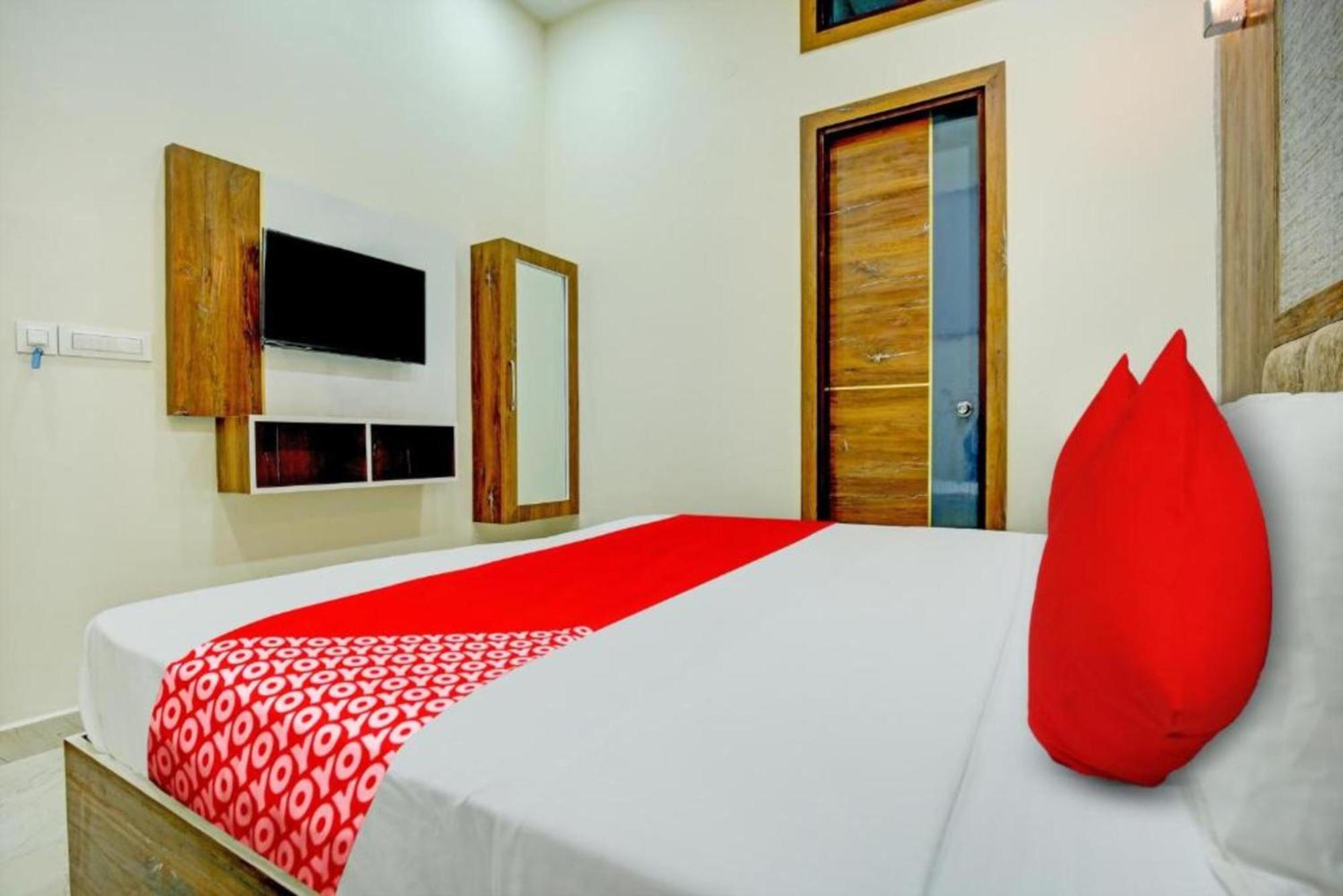 Hotel Ambience -5 Mints Walk From Railway Station New Delhi Exterior photo