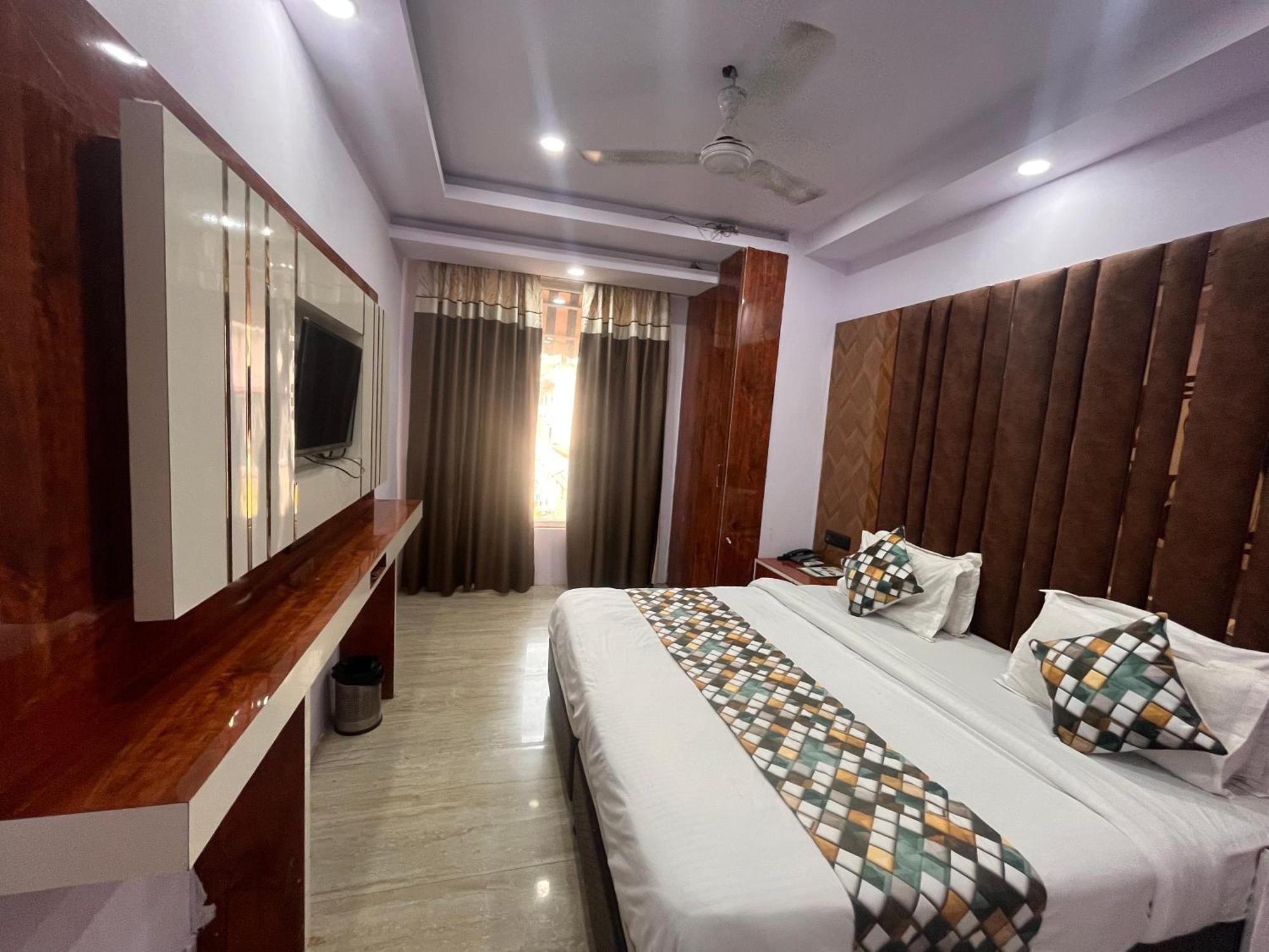 Hotel Ambience -5 Mints Walk From Railway Station New Delhi Exterior photo