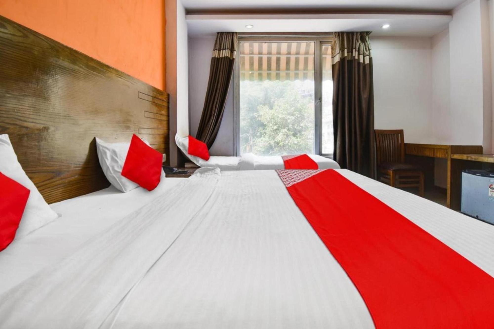 Hotel Ambience -5 Mints Walk From Railway Station New Delhi Exterior photo